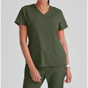 Greys Anatomy XS scrub top olive NWT!!